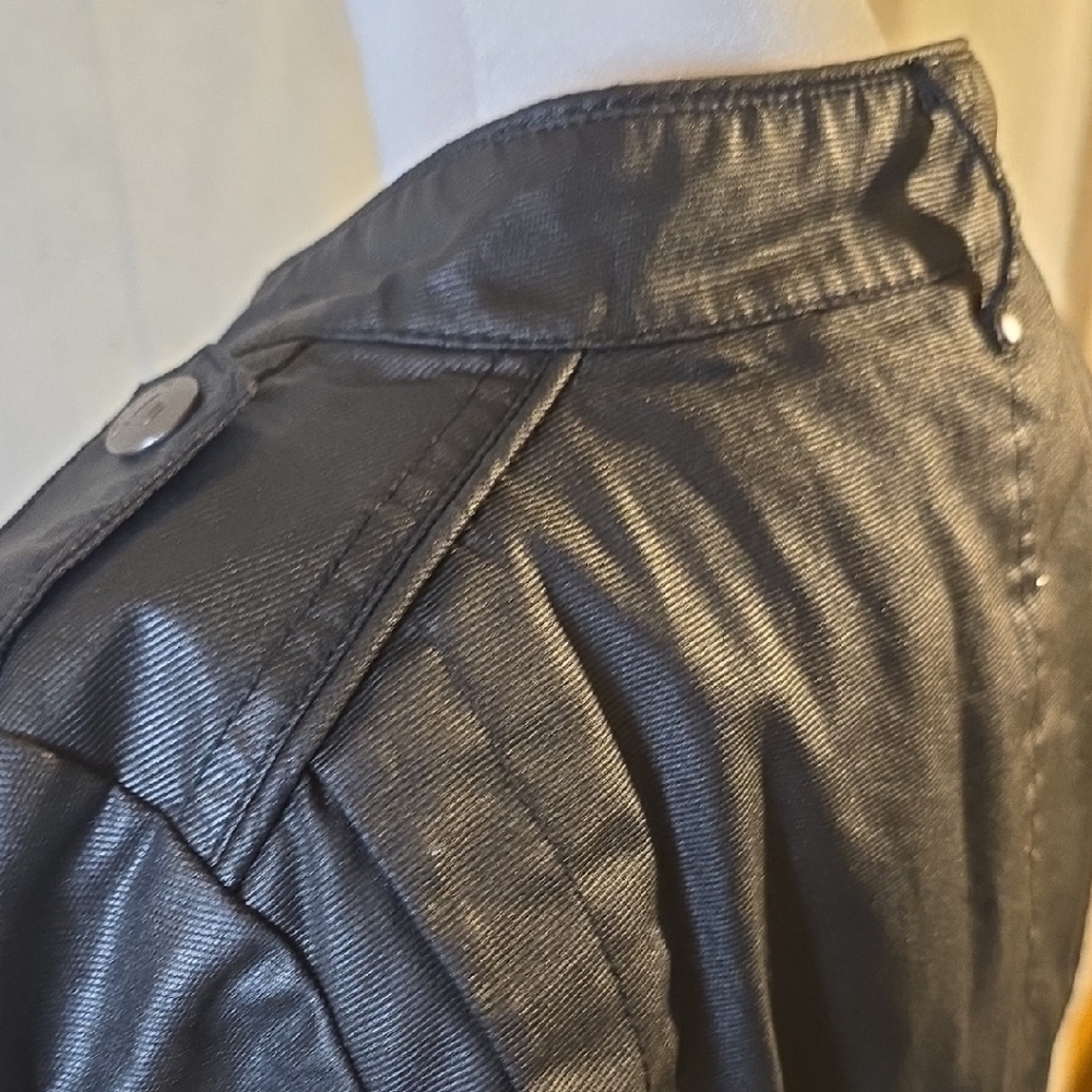 BLANC NOIR Stylish Black Women's Jacket - Picture 7 of 8